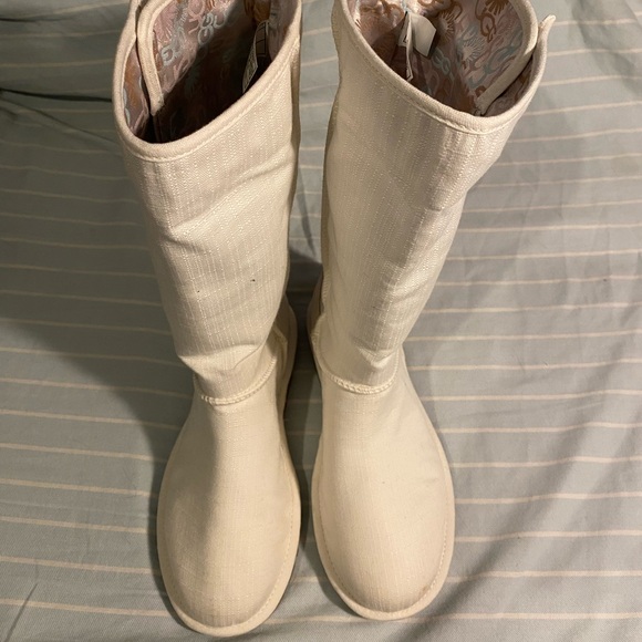 UGG Button Up Boot - Picture 2 of 5